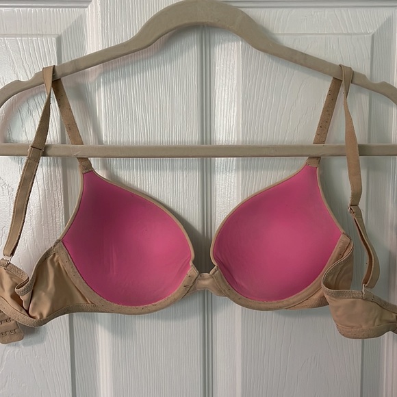 Pink Victoria’s Secret bra - Picture 2 of 2